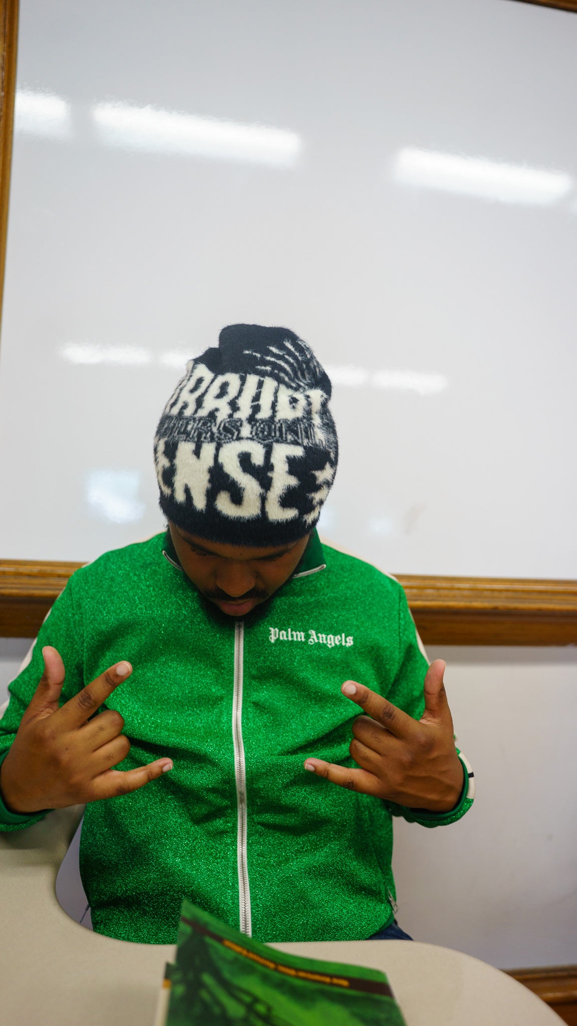 "MEMBERS ONLY" BEANIE (BLACK/WHITE)